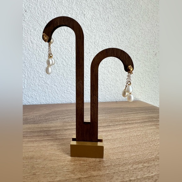 14k Yellow Gold Elegant‎ Pearl Drop Cluster Earrings Beach Classic Minimalist - Picture 3 of 3